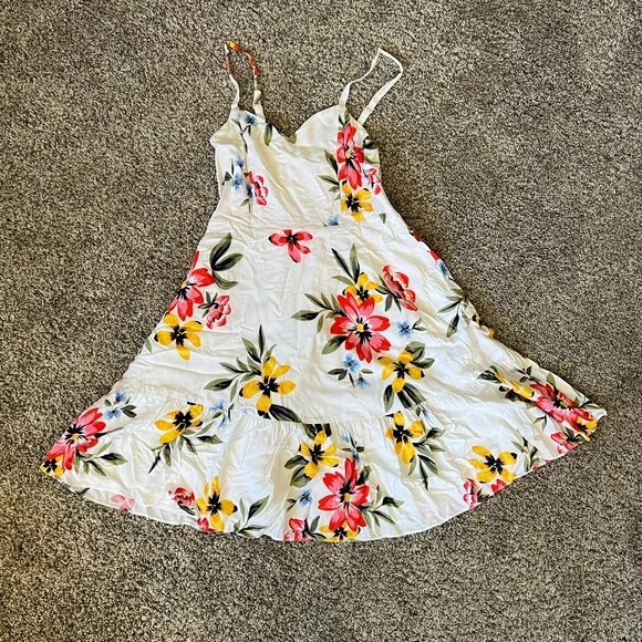 Old Navy Summer Dresses - Picture 9 of 13